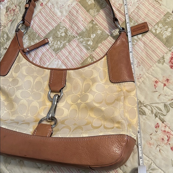 Coach Tan and Cream Shoulder Bag - Picture 2 of 16